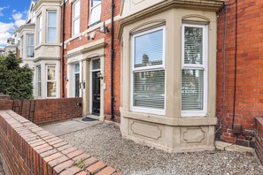 Fachada de la propiedad