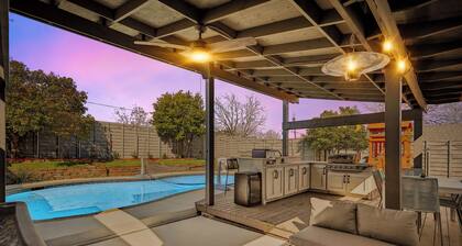 ★Heated pool, Hot Tub, Gaming, Pizza oven, 18 mins to Dallas★