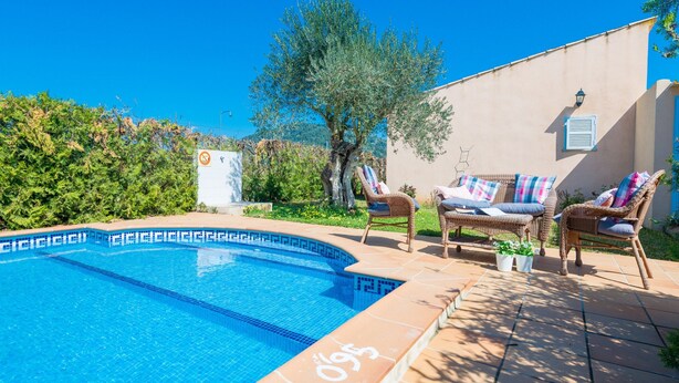 Casa | Piscina | Una piscina cubierta, una piscina al aire libre