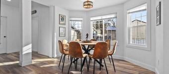 Completely Renovated on Lombardi - 3 blocks to Lambeau Field