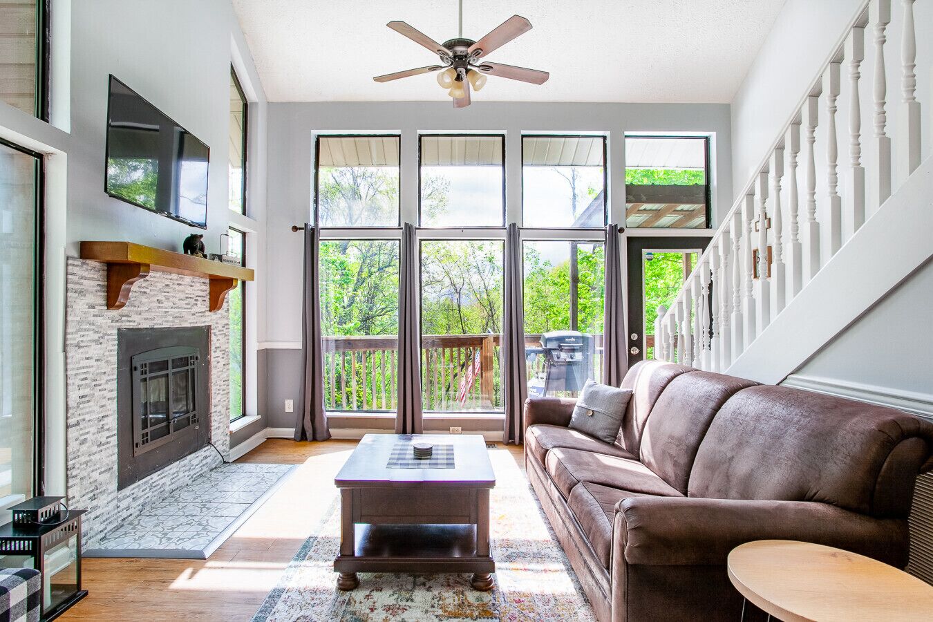 Smart-tv en een open haard