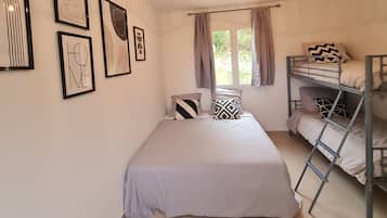 3 chambres, fer et planche Ă repasser, lit parapluie, Wi-Fi gratuit