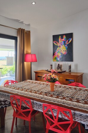 Dining - Seaside villa with swimming pool in a large garden (Arue)