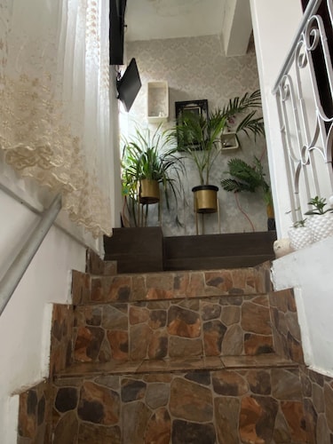 Noor Lyang apartment, family- sized, close to main market