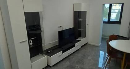 3-bedroom apartment in peaceful Vaslui with AC, WiFi. Enjoy your stay