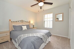 4 bedrooms, iron/ironing board, WiFi, bed sheets