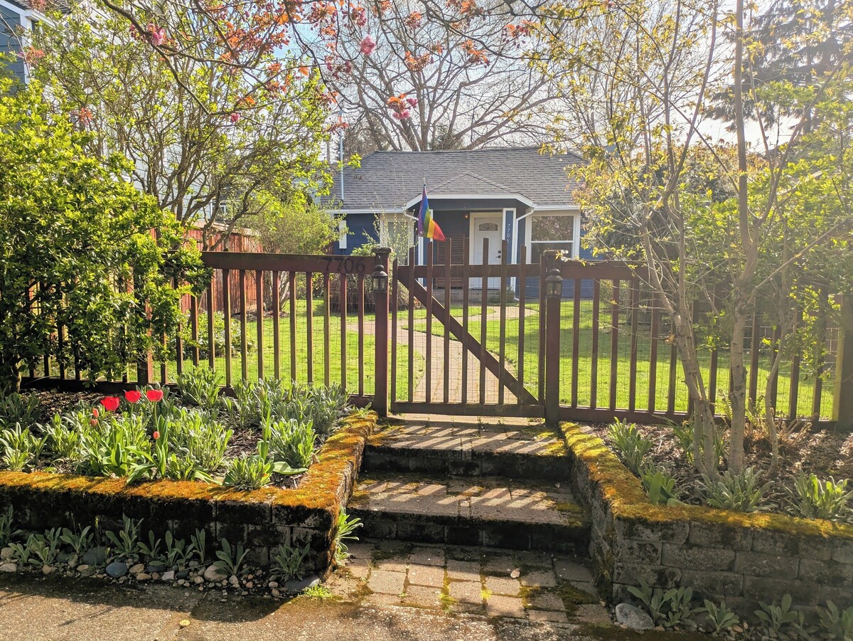 Private Ballard Bungalow