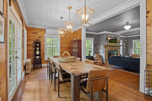 Fern Leaf Farmhouse - Cozy and Peaceful