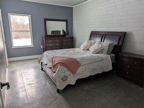 2 Schlafzimmer, Reisekinderbett, kostenloses WLAN, Bettwäsche