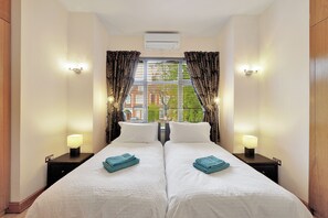 1 chambre, bureau, fer et planche à repasser, Wi-Fi gratuit