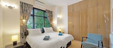 1 bedroom, desk, iron/ironing board, free WiFi