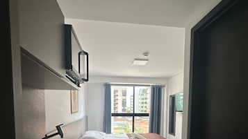 1 quarto, escrivaninha, Wi-Fi de cortesia, roupa de cama