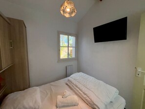 2 bedrooms