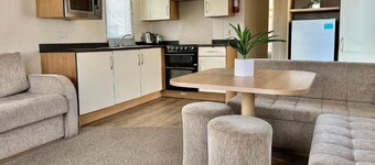 Stunning Holiday Caravan in Great Yarmouth – Just Steps from the Beach!