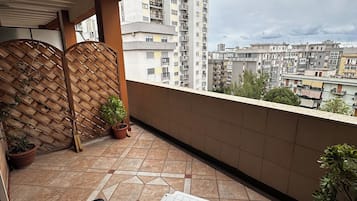 Camera Standard, vista cortile | Esterni