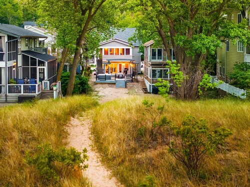 Beachfront Hot Tub All Year | Outdoor Grill | Waves on Lake Michigan