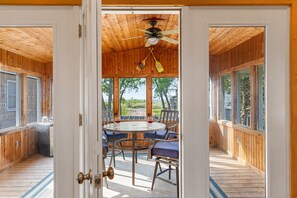 Dining - Beachfront Hot Tub All Year | Outdoor Grill | Waves on Lake Michigan (Michigan City)