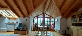 Cozy vacation apartment with wonderful views, two balconies, underground parking space