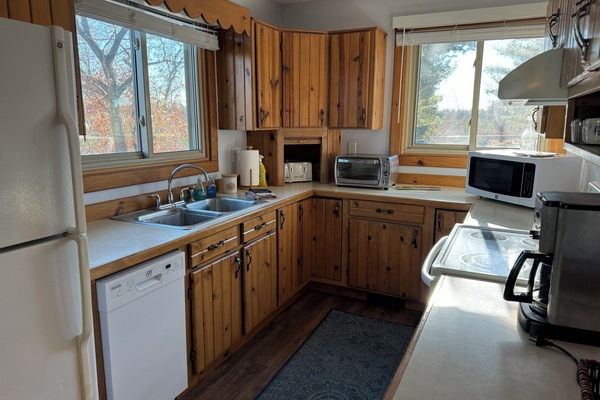 Frigorífic, microones, forn i placa de cuina