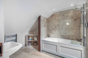 Bathroom - The Coach House - North East Escapes (Chathill)
