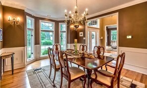 Dining - Charming 4-bedroom house situated on Treesdale Private Golf Course (Gibsonia)
