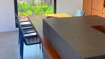 Villa, 4 Bedrooms | Dining