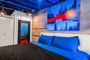 1 habitación, escritorio, tabla de planchar con plancha y wifi 