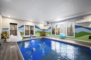 Piscine intérieure, piscine chauffée