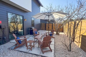 Terrace/patio - The Indigo on 4th | Near Downtown | Austin Hotspots (Austin)