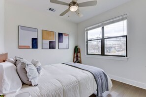 3 soverom, skrivebord, wi-fi og sengetøy