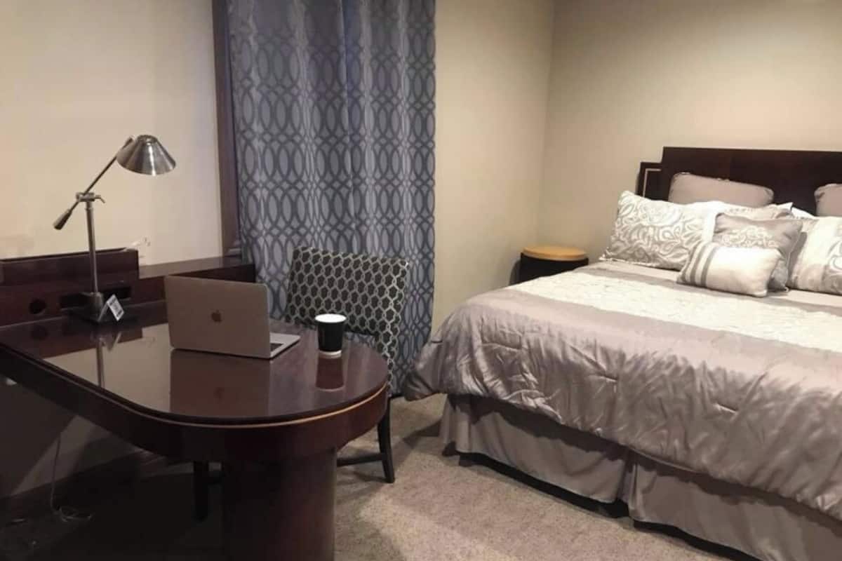 1 bedroom, desk, laptop workspace, free WiFi