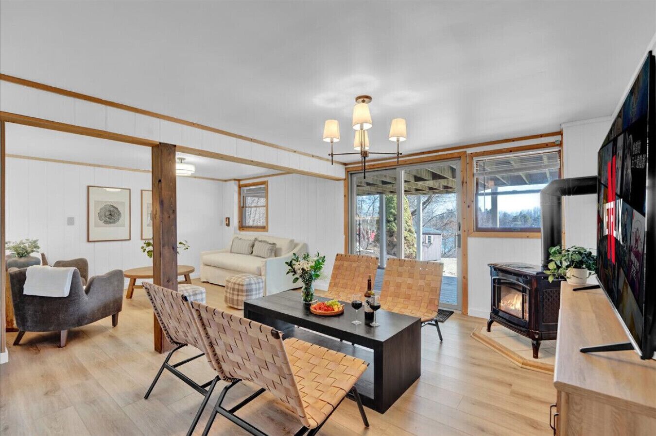 Smart TV, fireplace, video games, ping pong