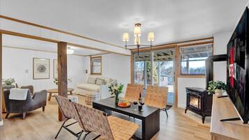 Smart TV, fireplace, video games, ping pong