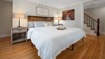 2 habitaciones, tabla de planchar con plancha y cuna de viaje