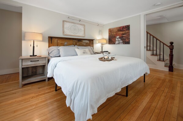 2 bedrooms, iron/ironing board, travel crib, free WiFi