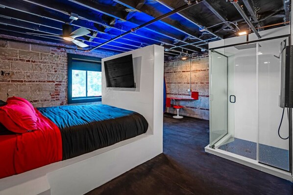 1 habitación, tabla de planchar con plancha, wifi gratis y ropa de cama