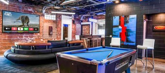 b3 Room4: Begin King Suite