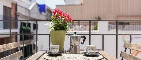 屋外ダイニングエリア