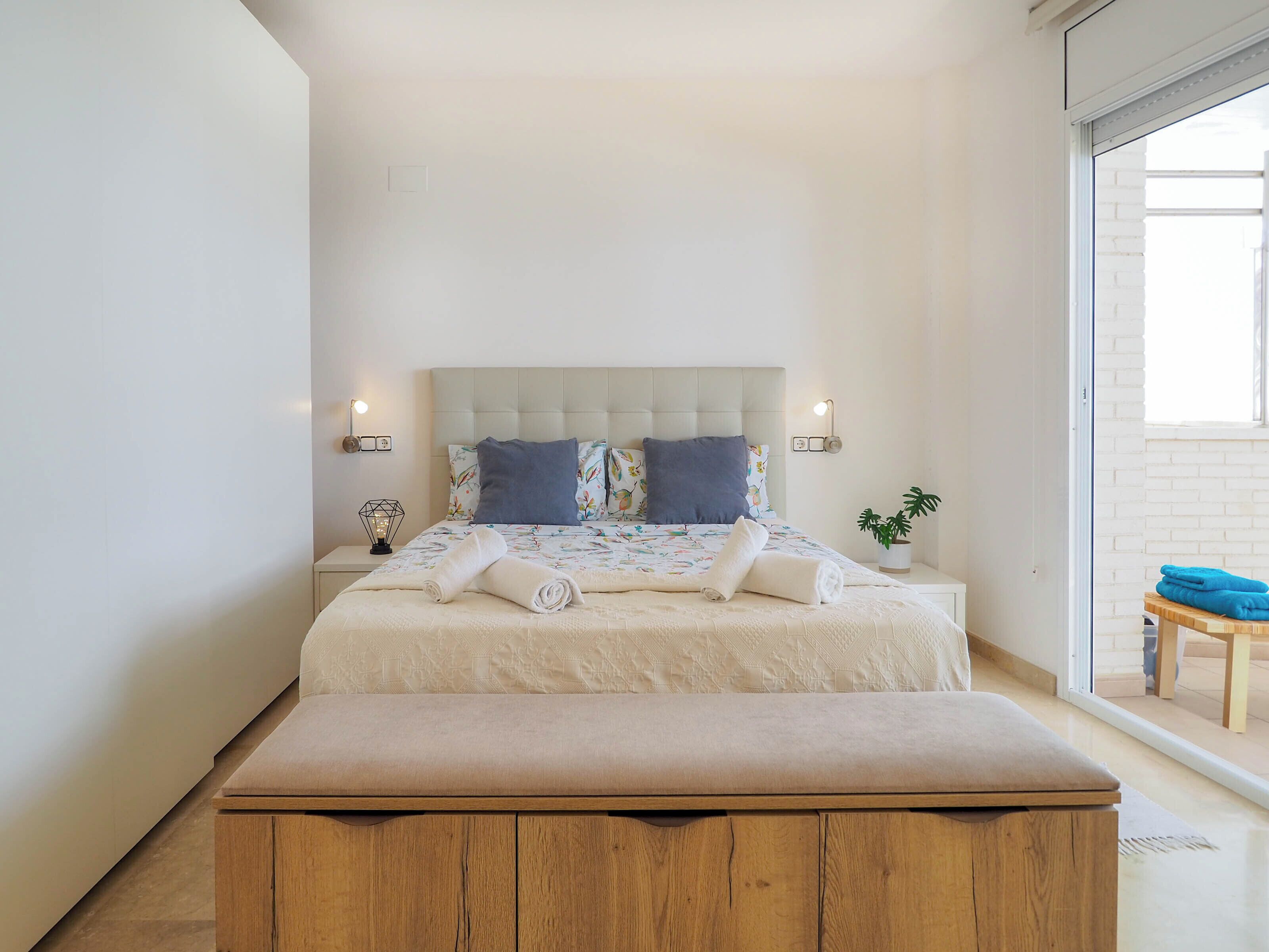 2 bedrooms, iron/ironing board, free WiFi, bed sheets