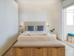 2 dormitorios, tabla de planchar con plancha, wifi gratis y ropa de cama