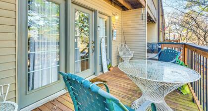 4 Mi to Greers Ferry Lake: Condo w/ Deck & Balcony