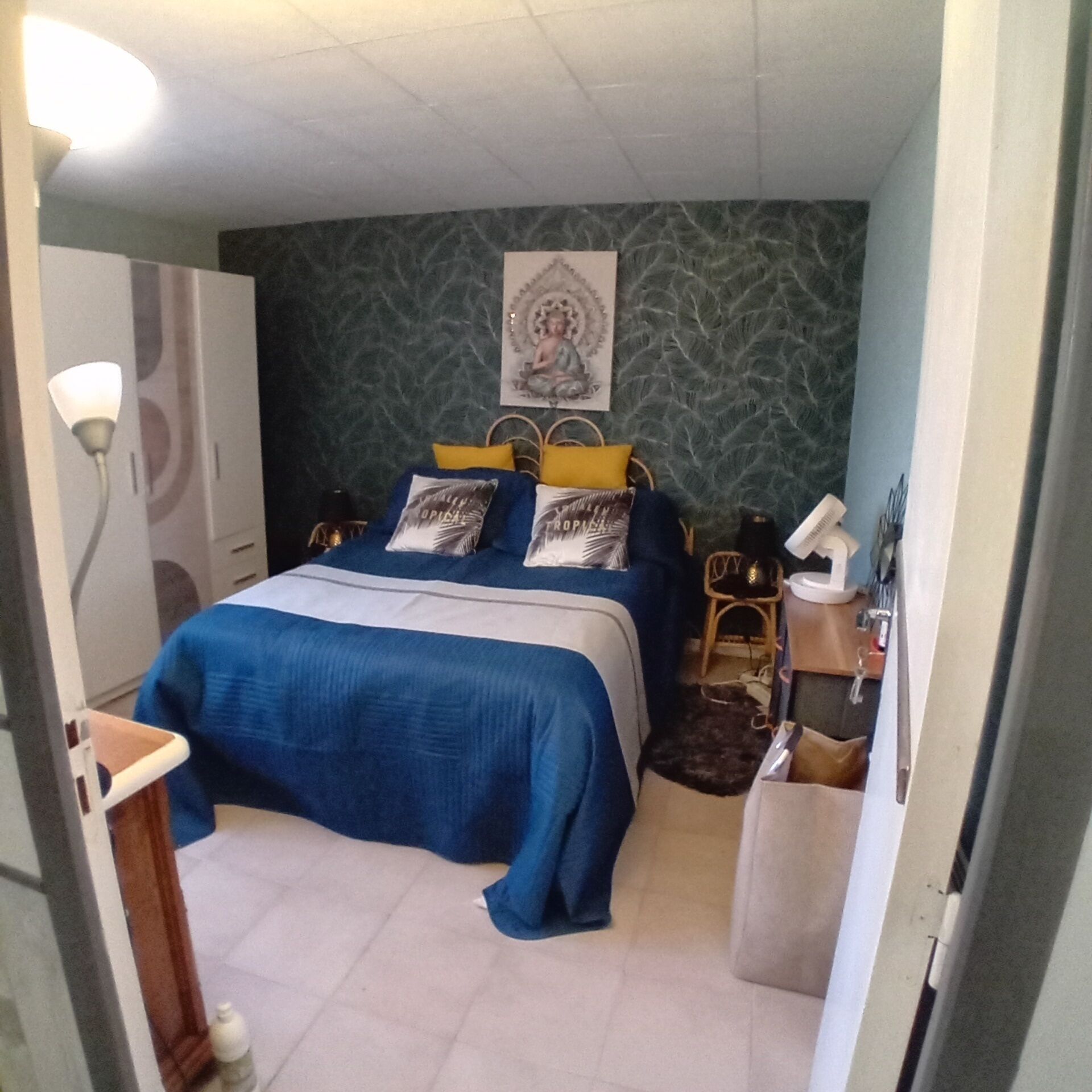 1 chambre, fer et planche à repasser, Wi-Fi, draps fournis