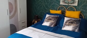 Comfortable accommodation near a large lake.very touristic .p ds monedieres