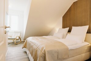 2 bedrooms, iron/ironing board, WiFi, bed sheets - De Diek - Suite 2 | Direct dike location - harbor view (Greetsiel)