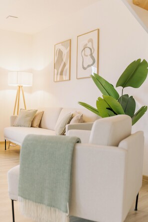 Fernseher, Stereoanlage