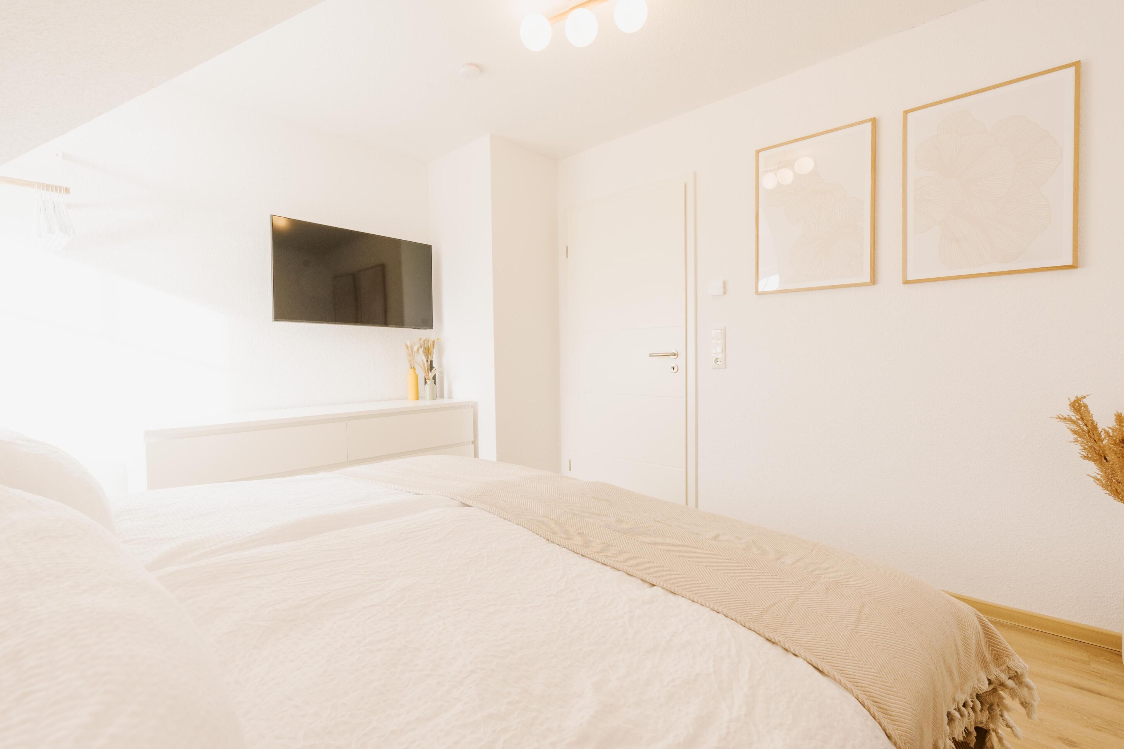 2 bedrooms, iron/ironing board, free WiFi