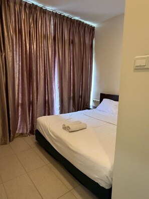 Deluxe Double Room | Desk, free WiFi, bed sheets - Hotel Shlyo (Gelang Patah)