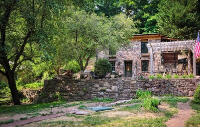 Private 2-bedroom Storybook cottage with WiFi in Stockton - 5 Stars!