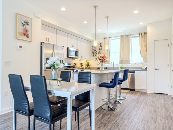 Dining - Riverview Retreat: 3BR Oasis w/ Rooftop & Garage (Philadelphia)