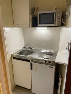 Microwave, oven - Le Splendid -Hypercentre -Close to Opera and Parks -Thermal baths -Walkable (Vichy)